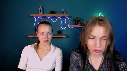 Snapshot of ariel_shadow chatting on 11.26.25 ariel_shadow online show from 11.26.25