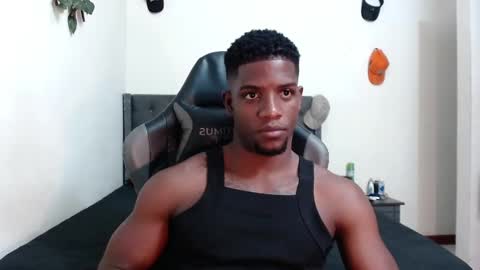 Snapshot of arielbronwxxx chatting on 02.15.25 chris online show from 02.15.25