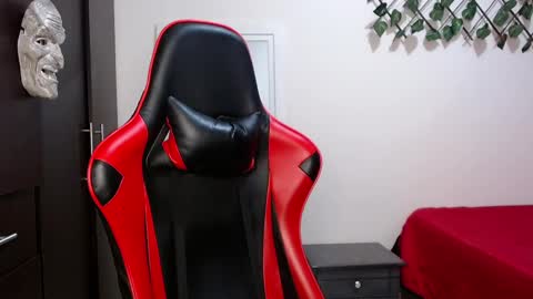 Snapshot of arielbronwxxx chatting on 03.09.25 chris online show from 03.09.25