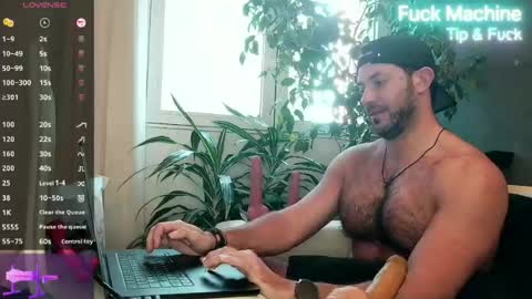 Snapshot of arielenbsas chatting on 06.25.26 Ariel online show from 06.25.26