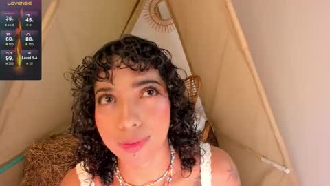 A R I   online show from 10.22.25