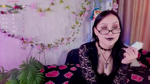 Snapshot of ariellemckoon chatting on 03.16.26 Dee online show from 03.16.26