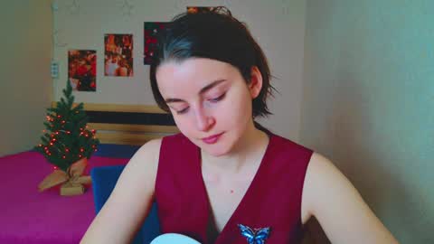 arielstonks_lovee online show from 12.19.24