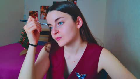 arielstonks_lovee online show from 12.19.24