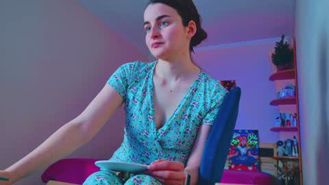 arielstonks_lovee online show from 01.14.25