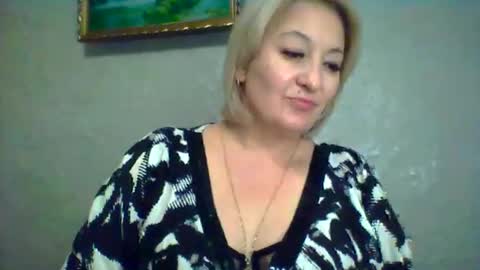Snapshot of arielxloveresss chatting on 10.30.25 ArielXLoveresss online show from 10.30.25