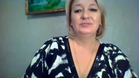 Snapshot of arielxloveresss chatting on 11.01.25 ArielXLoveresss online show from 11.01.25