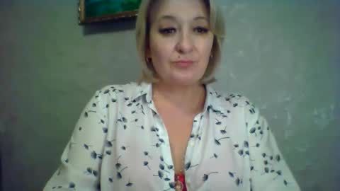 Snapshot of arielxloveresss chatting on 11.04.25 ArielXLoveresss online show from 11.04.25