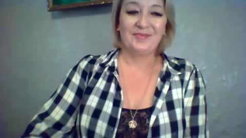Snapshot of arielxloveresss chatting on 11.25.25 ArielXLoveresss online show from 11.25.25