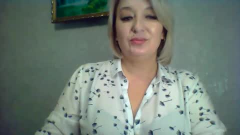 Snapshot of arielxloveresss chatting on 11.30.25 ArielXLoveresss online show from 11.30.25