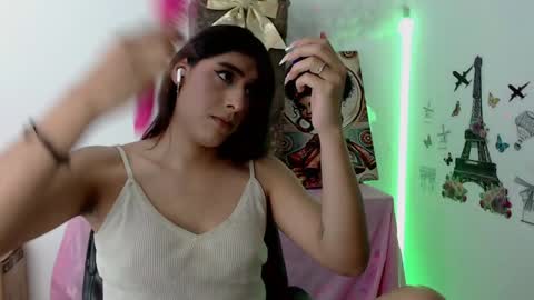 Ariana Forero ---- independet model online show from 01.16.25