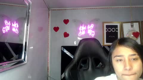 Snapshot of arimeraki_v chatting on 05.26.26 Hi Stream 1000pm to 600am online show from 05.26.26