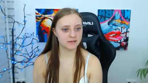 arinabelle online show from 11.26.25