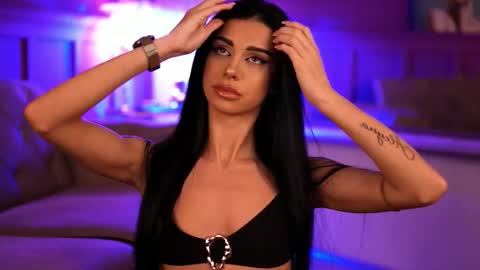 Arina online show from 10.13.25