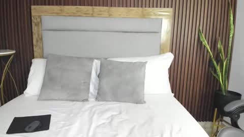 Snapshot of aris10_ chatting on 02.13.26 A R I online show from 02.13.26