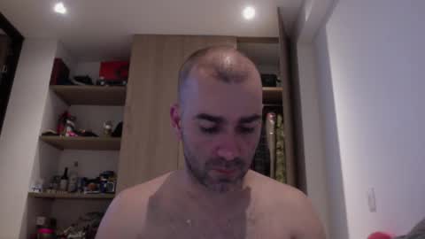 Snapshot of aristi11 chatting on 02.26.25 aristi11 online show from 02.26.25