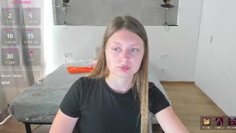Snapshot of ariymil chatting on 07.19.26 ariymil online show from 07.19.26