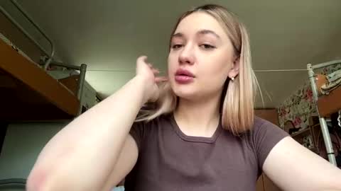 Snapshot of arlettaeavey chatting on 05.17.26 Kate online show from 05.17.26