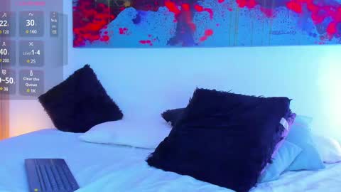   online show from 03.04.25