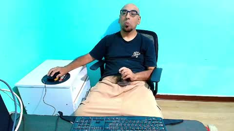 arnelux72 online show from 05.10.26