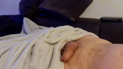 Snapshot of arok73 chatting on 04.14.26 Arok online show from 04.14.26