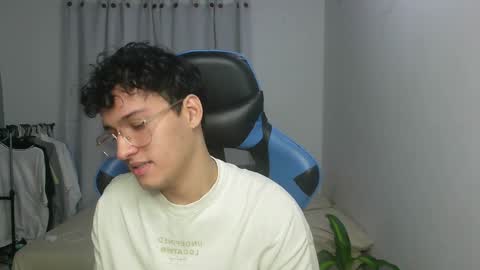   online show from 02.01.25