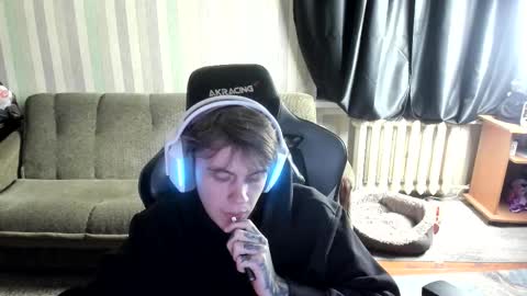Snapshot of aron_neall chatting on 12.01.25 biggest penis online show from 12.01.25
