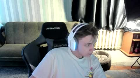 Snapshot of aron_neall chatting on 01.13.26 biggest penis online show from 01.13.26