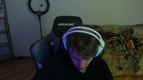 Snapshot of aron_neall chatting on 07.22.26 biggest penis online show from 07.22.26