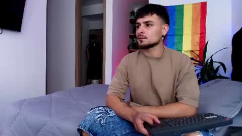 Aron Santoro online show from 06.11.26