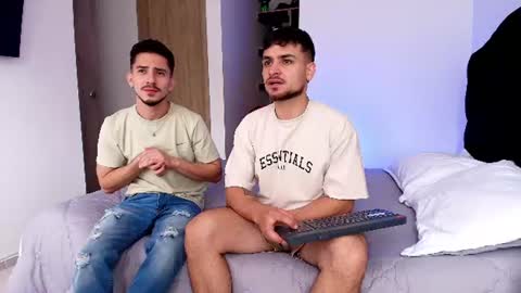 Aron Santoro online show from 07.08.26