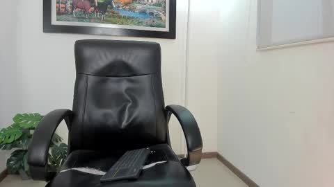   online show from 02.10.25