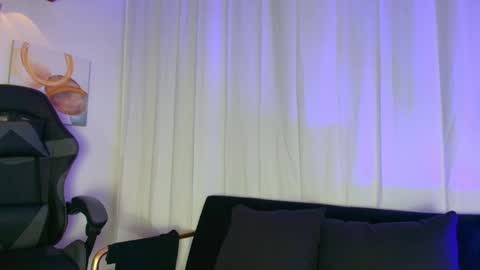 Snapshot of arrkabella chatting on 09.26.25 online show from 09.26.25