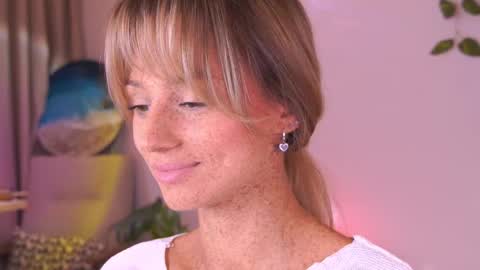 Snapshot of artease chatting on 09.27.25 Arti Next Streams - online show from 09.27.25