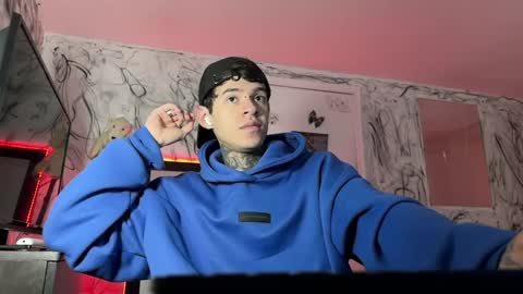   online show from 02.05.25