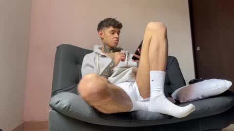   online show from 03.06.25