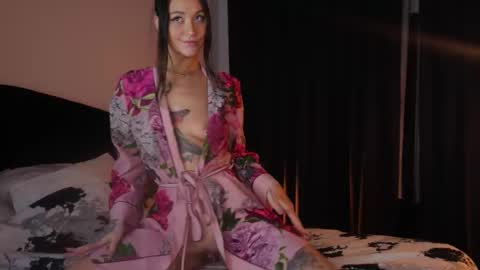 Snapshot of artegirlx chatting on 02.23.26 Maya online show from 02.23.26