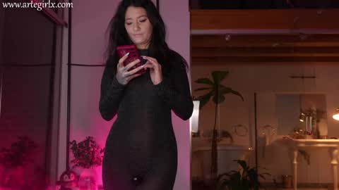 Snapshot of artegirlx chatting on 02.28.26 Maya online show from 02.28.26