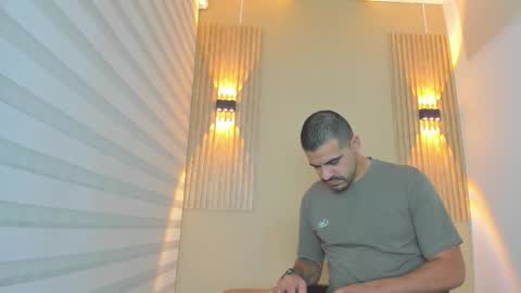 arthur_howard online show from 01.06.26