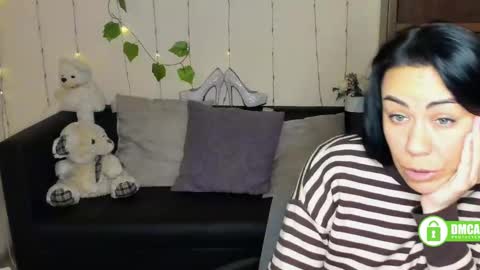 Snapshot of ash_rianna chatting on 02.10.25 Anna online show from 02.10.25