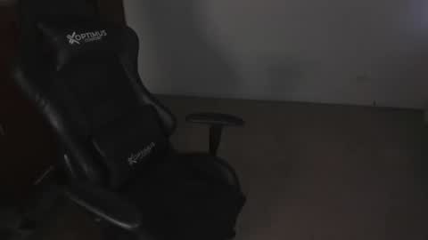 Snapshot of ash_smith1 chatting on 12.12.24 ash_smith1 online show from 12.12.24