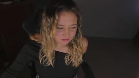 Snapshot of ash_smith1 chatting on 01.10.25 ash_smith1 online show from 01.10.25