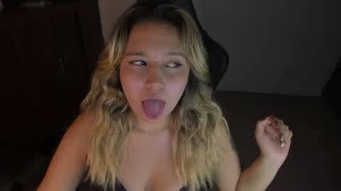 Snapshot of ash_smith1 chatting on 01.16.25 ash_smith1 online show from 01.16.25