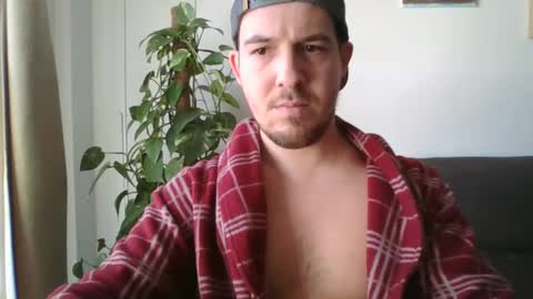 Snapshot of ashiat chatting on 12.19.24 ashiat online show from 12.19.24