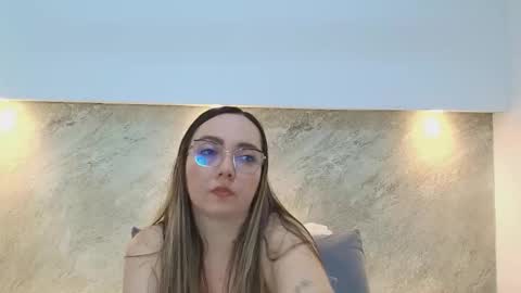 Asley Bennet online show from 11.20.25