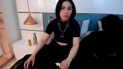 Ashkoreh online show from 05.06.26