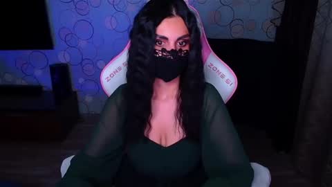   Yasmina   online show from 11.30.25