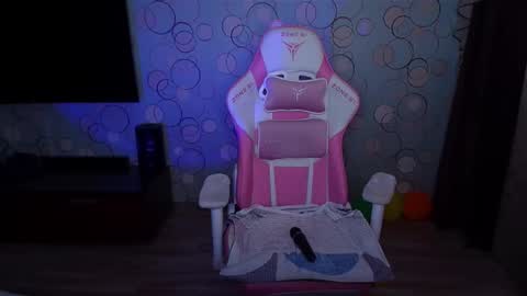   Yasmina   online show from 04.01.26