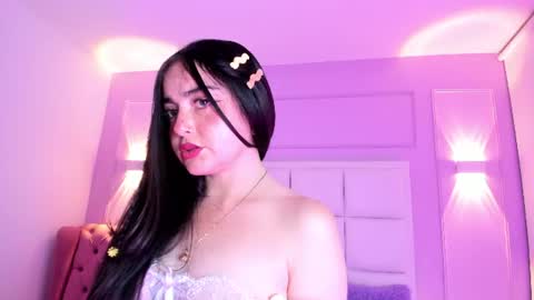 Snapshot of ashley_petit chatting on 06.19.26 ashley_petit online show from 06.19.26
