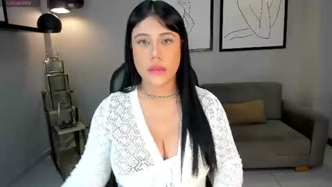 Ashley Ferrer  online show from 07.27.26